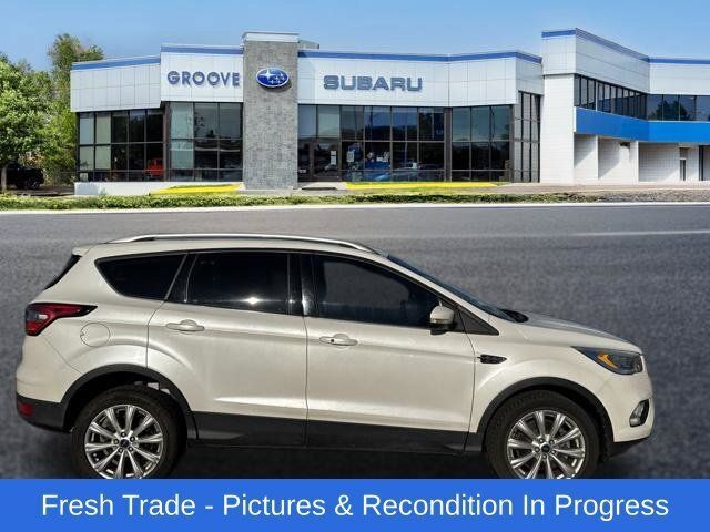 Used 2017 Ford Escape Titanium w/ Equipment Group 301A AWD/4WD image 6