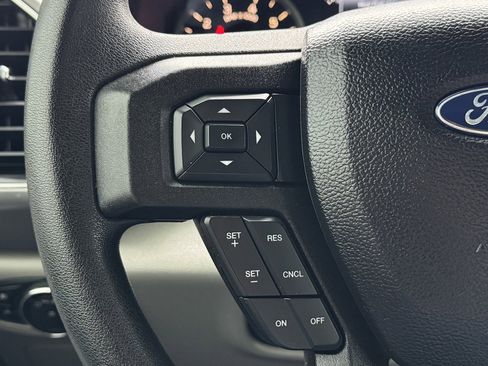 Used 2017 Ford F150 XLT w/ Trailer Tow Package image 31