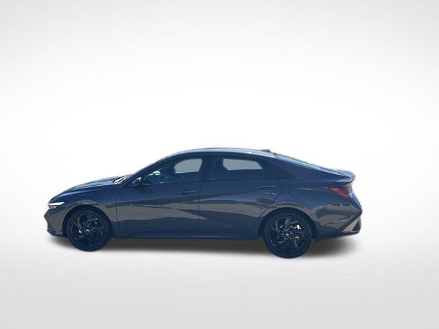 Used 2026 Hyundai Elantra SEL FWD image 6