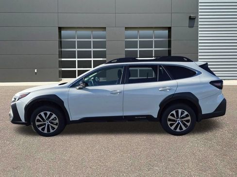 Certified 2025 Subaru Outback Premium AWD/4WD image 9