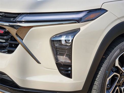 New 2026 Chevrolet Trax RS w/ Driver Confidence Package image 6