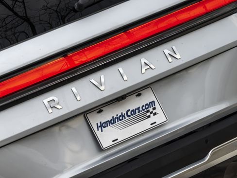 Used 2024 Rivian R1S Adventure image 45