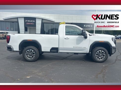 New 2025 GMC Sierra 2500 SLE image 10