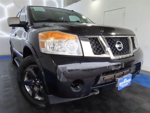 Used 2013 Nissan Armada Platinum w/ Platinum Reserve Pkg image 2
