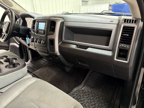 Used 2017 RAM 1500 Express w/ Black Ram 1500 Express Group AWD/4WD image 17