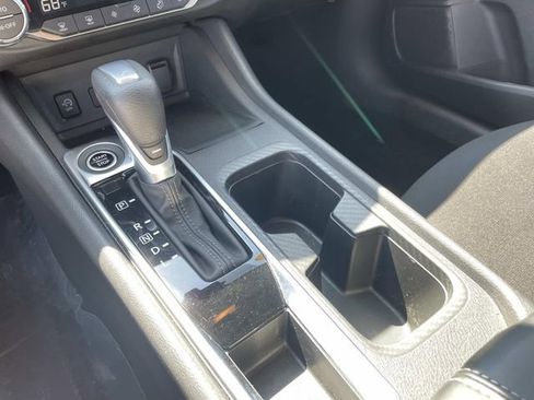 Certified 2025 Nissan Sentra SV w/ All-Weather Package image 19