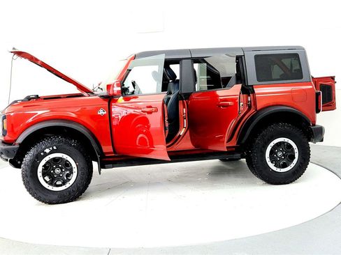 Used 2024 Ford Bronco Outer Banks w/ Sasquatch Package image 10