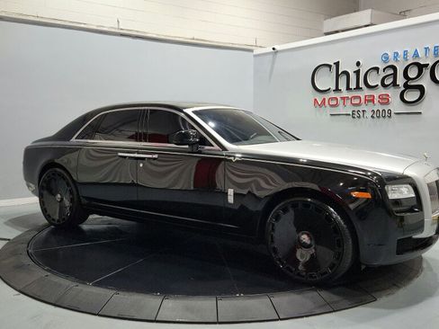 Used 2014 Rolls-Royce Ghost RWD image 2