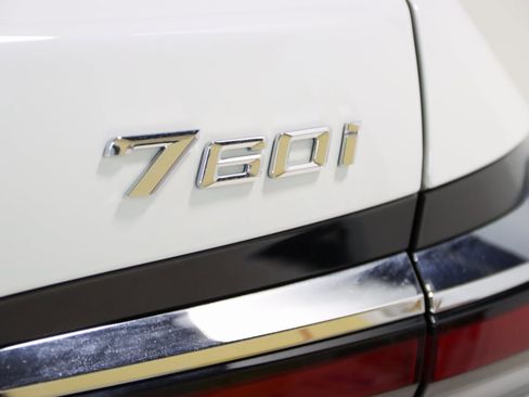 Used 2023 BMW 760i xDrive image 81