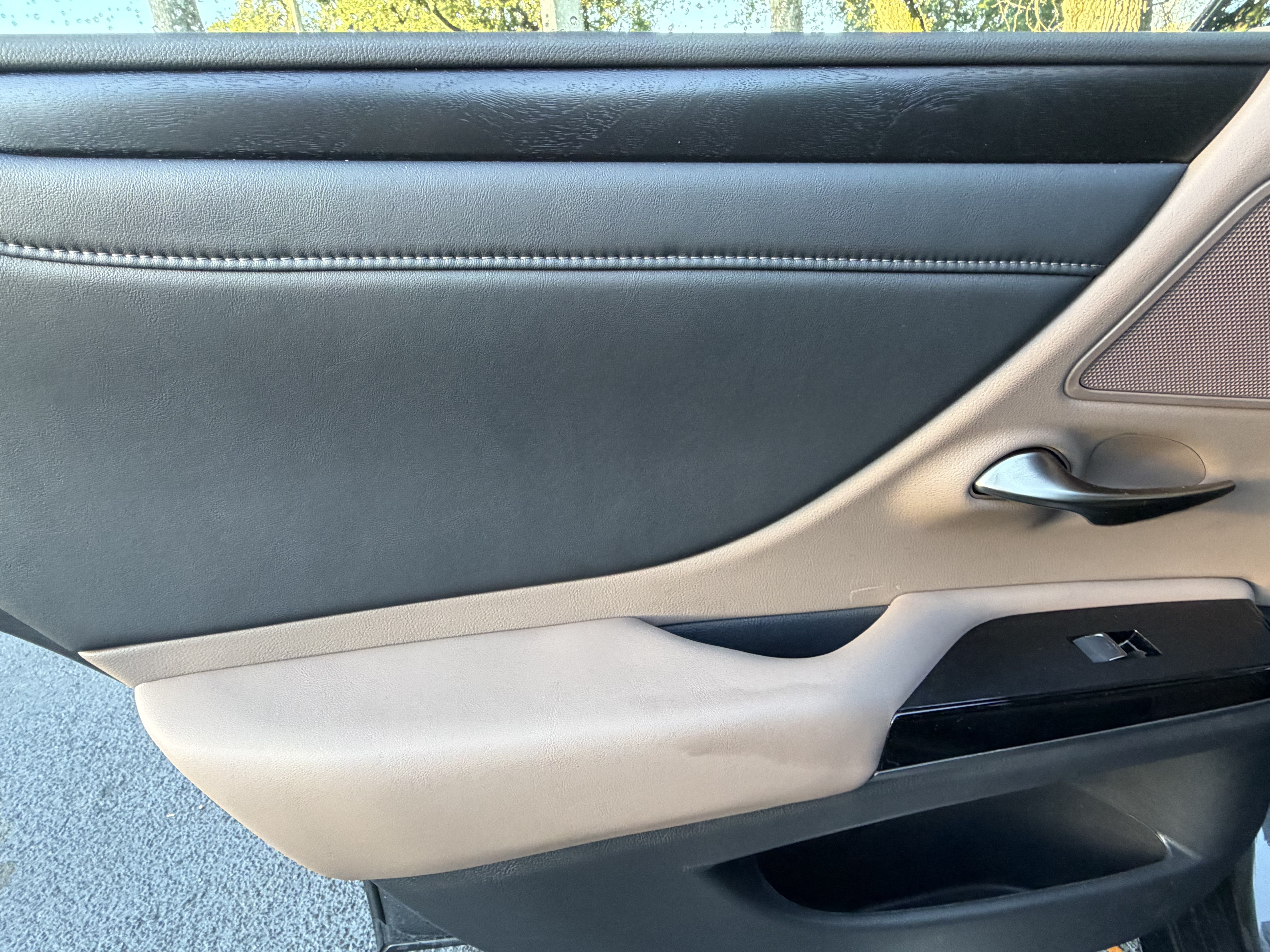 Certified 2025 Lexus ES 350 w/ Premium Package FWD image 27