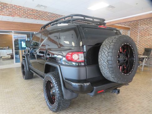 Used 2014 Toyota FJ Cruiser 4WD w/ Upgrade Package image 71