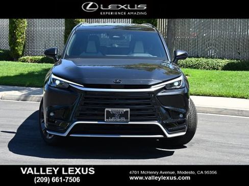 New 2026 Lexus TX 500h AWD image 2