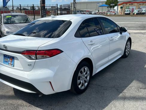 Used 2022 Toyota Corolla LE image 5