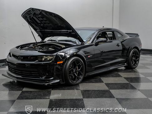 Used 2015 Chevrolet Camaro Z/28 RWD image 36