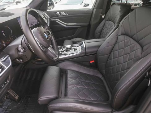 Certified 2024 BMW X7 xDrive40i w/ M Sport Package AWD/4WD image 14
