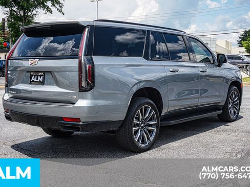 Used 2023 Cadillac Escalade ESV Sport RWD image 6