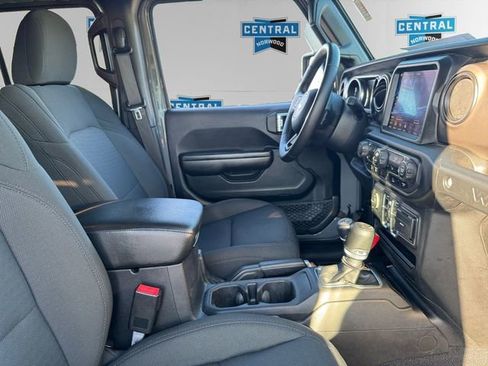 Used 2021 Jeep Wrangler Unlimited Sport image 16
