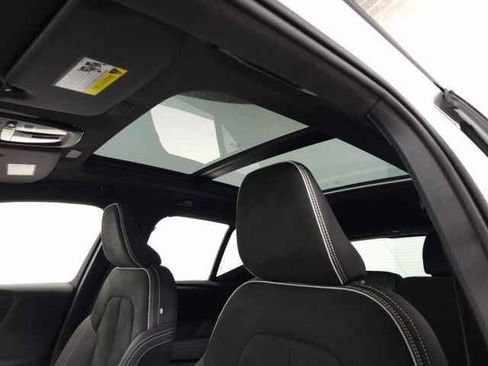 Certified 2023 Volvo XC40 Recharge Ultimate w/ Protection Package Premier image 20