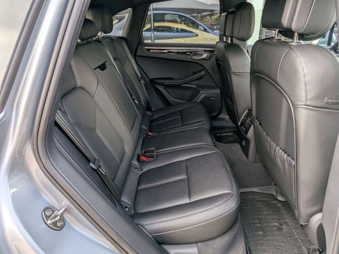 Certified 2026 Porsche Macan AWD/4WD image 24
