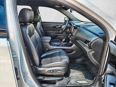 Certified 2023 Chevrolet Traverse RS w/ LPO, Floor Liner Package AWD/4WD image 22