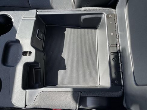 Used 2024 RAM 2500 Laramie image 25