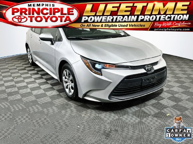 Certified 2025 Toyota Corolla LE FWD image 1
