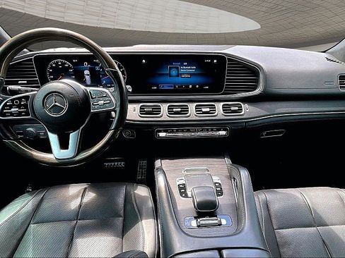 Used 2020 Mercedes-Benz GLS 580 4MATIC image 13