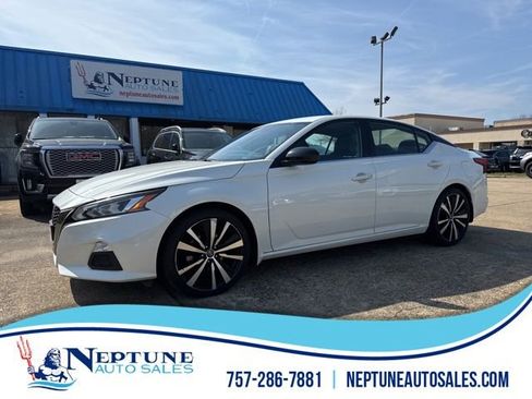 Used 2022 Nissan Altima 2.5 SR FWD image 1