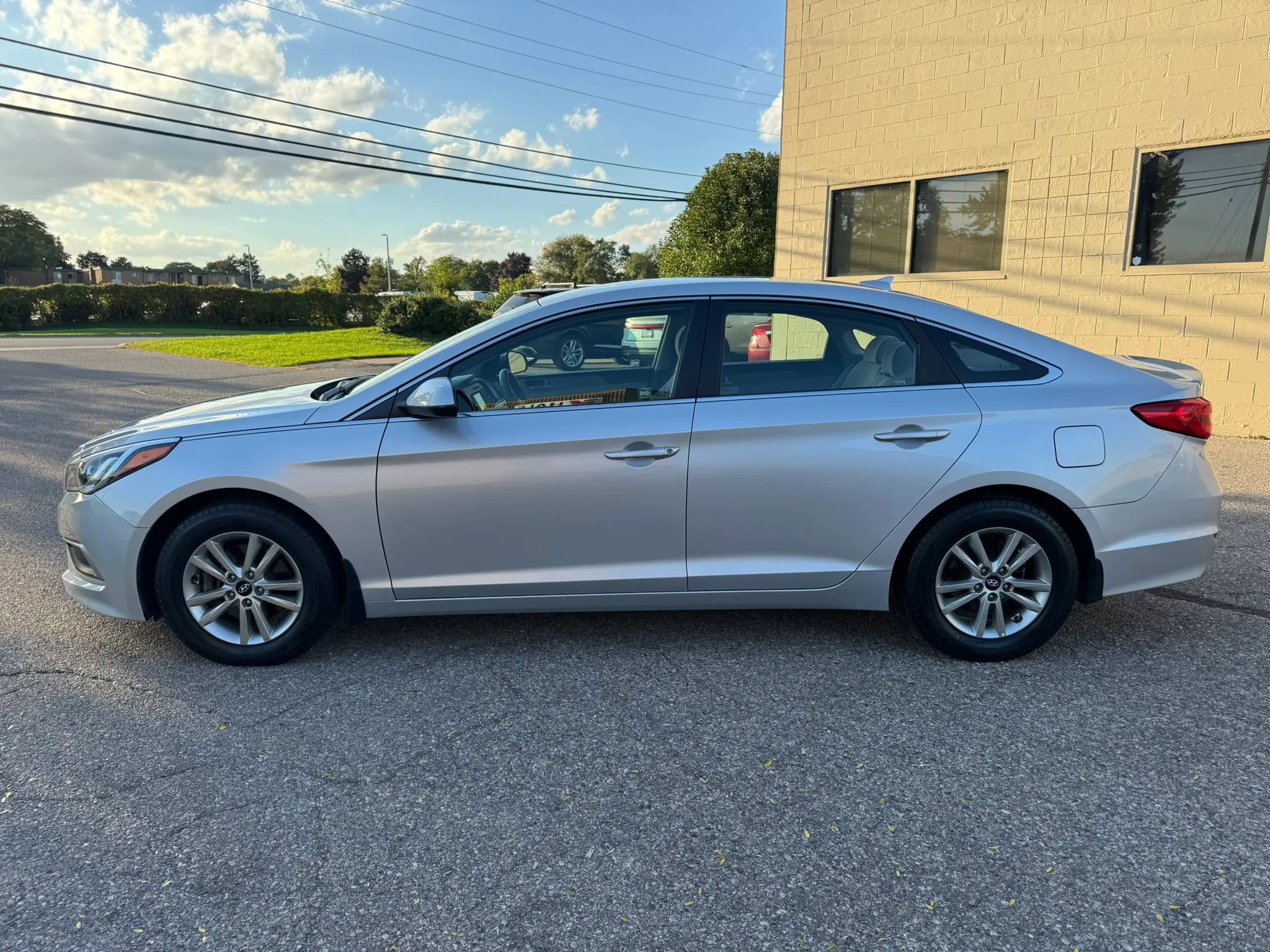 Used 2017 Hyundai Sonata SE w/ Winter Weather Package FWD image 37