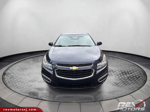 Used 2015 Chevrolet Cruze LT image 8