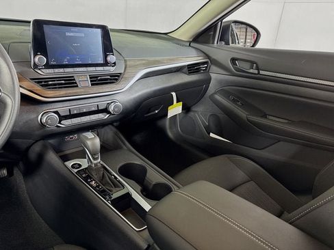New 2026 Nissan Altima 2.5 SV FWD image 19