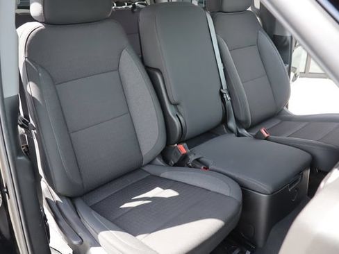 Used 2025 Chevrolet Silverado 1500 LT RWD image 12