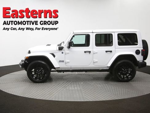 Used 2025 Jeep Wrangler Unlimited Sahara w/ Safety Group AWD/4WD image 61