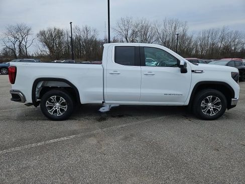 New 2026 GMC Sierra 1500 SLE image 6