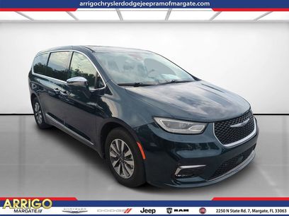 Used 2022 Chrysler Pacifica Limited