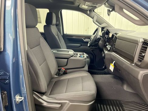 Used 2024 Chevrolet Silverado 1500 LT AWD/4WD image 22