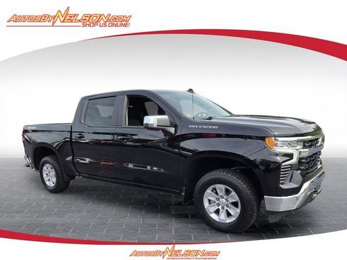 Used 2023 Chevrolet Silverado 1500 LT w/ Safety Package AWD/4WD image 1