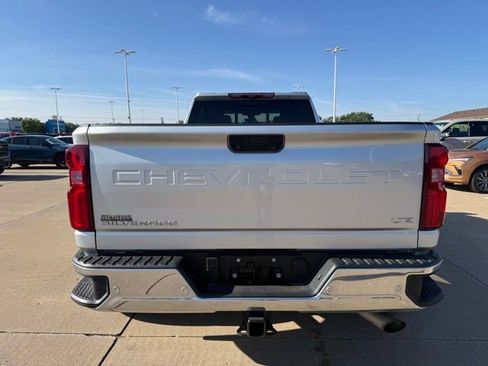 Used 2023 Chevrolet Silverado 3500 LTZ w/ LTZ Convenience Package AWD/4WD image 4