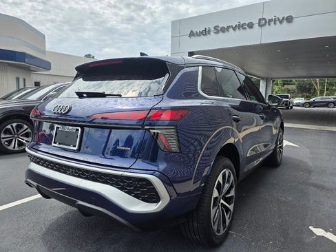 New 2026 Audi Q3 quattro 2.0T AWD/4WD image 4