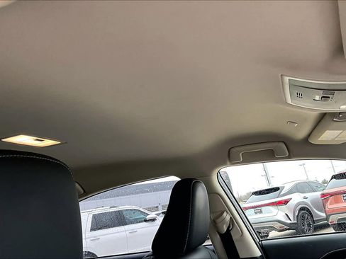 Used 2019 Lexus NX 300 image 14