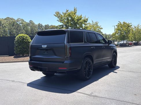 Used 2025 Cadillac Escalade Sport Platinum AWD/4WD image 3