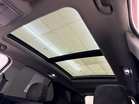 Used 2018 Chevrolet Equinox LT w/ Sun & Infotainment Package image 21