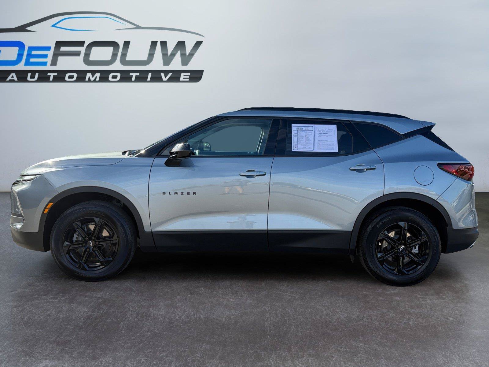 Used 2024 Chevrolet Blazer LT w/ Convenience Package FWD image 6
