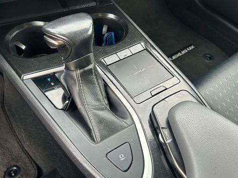 Used 2019 Lexus UX 200 w/ Accessory Package 2 FWD image 16