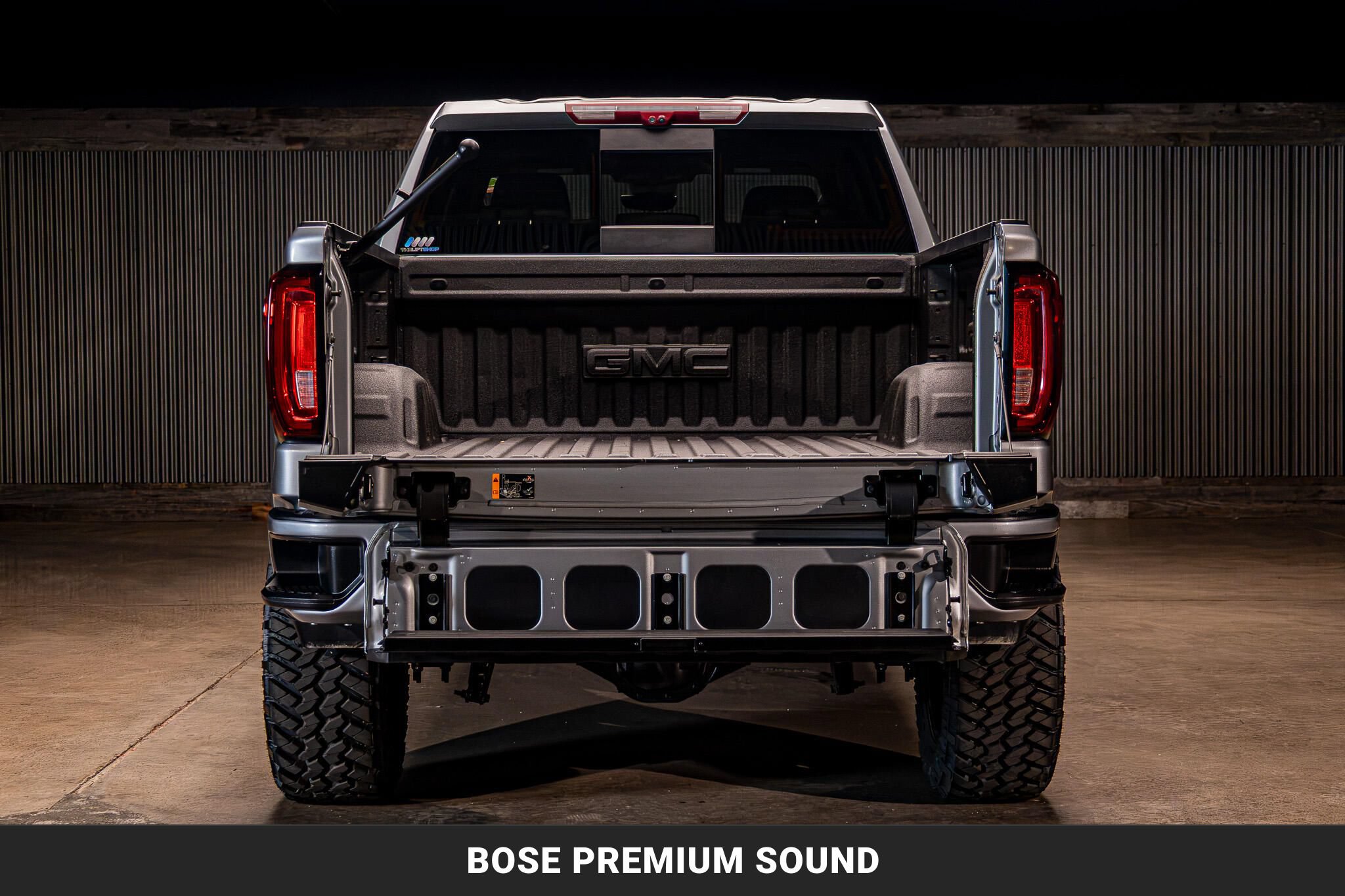 Used 2025 GMC Sierra 1500 Denali w/ Denali Reserve Package AWD/4WD image 9
