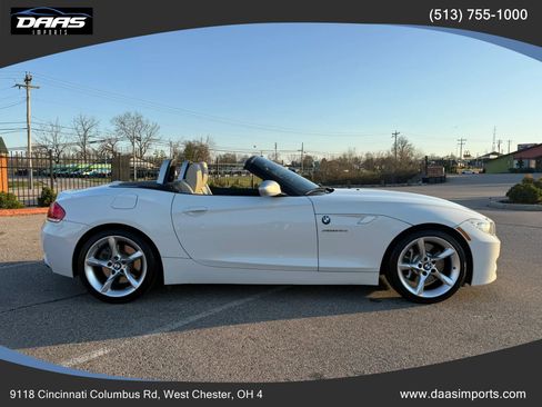 Used 2011 BMW Z4 sDrive35is image 4