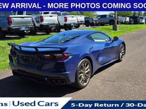 Used 2025 Chevrolet Corvette Stingray Premium Cpe w/ Z51 Performance Package RWD image 13