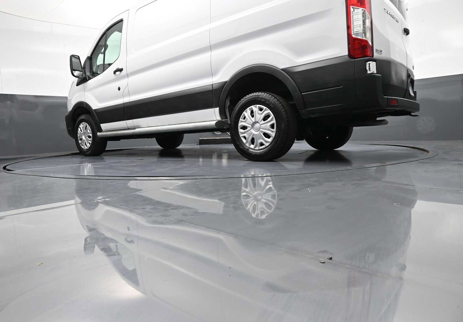 Used 2025 Ford Transit 250 Low Roof w/ Exterior Upgrade Package RWD image 36