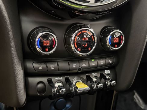 Used 2024 MINI Cooper SE FWD image 21