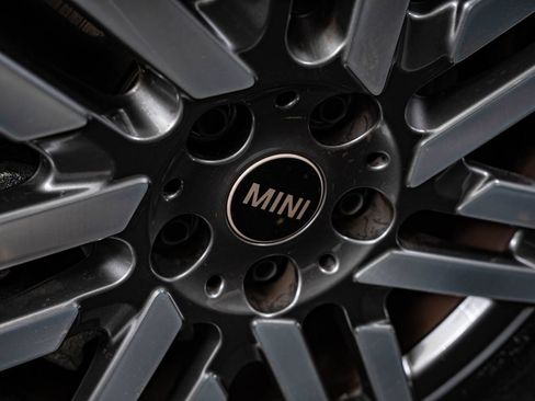Certified 2026 MINI Cooper 4-Door Hardtop FWD image 8